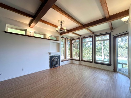 165 Ontario Place, Salt Spring Island, BC 