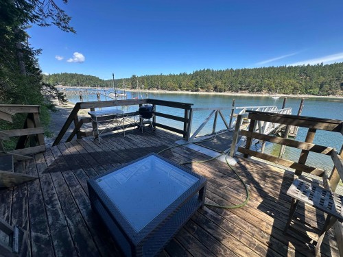 165 Ontario Place, Salt Spring Island, BC 
