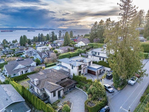 2538 Ottawa Avenue, West Vancouver, BC 