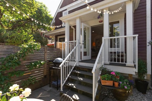 1865 7Th Avenue E, Vancouver, BC 