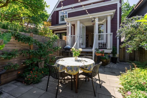 1865 7Th Avenue E, Vancouver, BC 