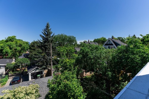 1865 7Th Avenue E, Vancouver, BC 