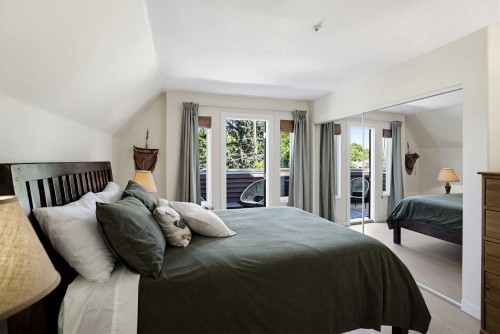 1865 7Th Avenue E, Vancouver, BC 
