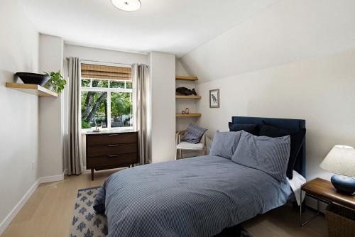 1865 7Th Avenue E, Vancouver, BC 