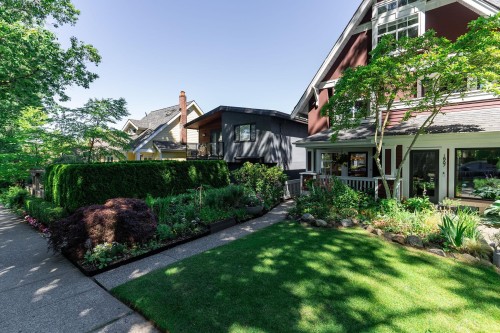 1865 7Th Avenue E, Vancouver, BC 
