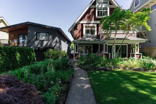 1865 7Th Avenue E, Vancouver, BC 