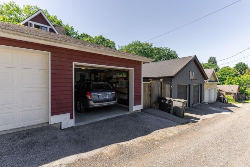 1865 7Th Avenue E, Vancouver, BC 