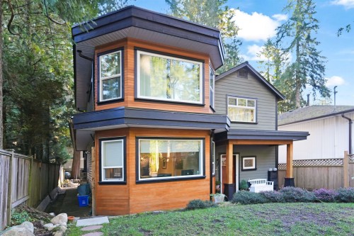 4990 Capilano Road, North Vancouver, BC 