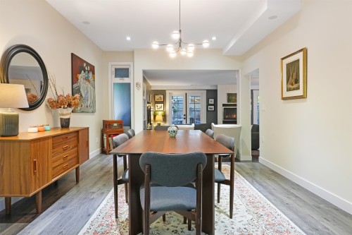 4990 Capilano Road, North Vancouver, BC 