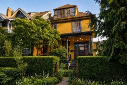 1746 William Street  Vancouver, BC V5L 2R4