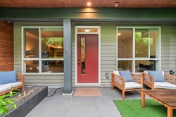 29-533 3rd Street ENorth Vancouver, BC V7L 1G4