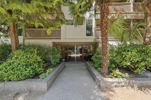 106-423 Agnes Street  New Westminster, BC V3L 1G2