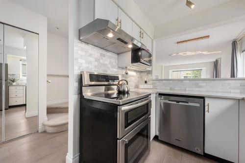 8431 Jellicoe Street, Vancouver, BC 
