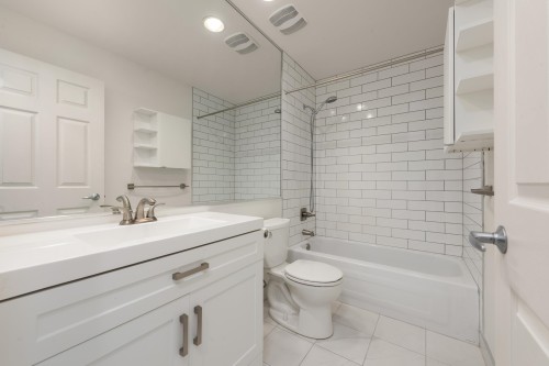 8431 Jellicoe Street, Vancouver, BC 