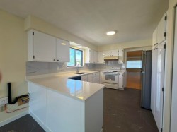 2175 54 Avenue EVancouver, BC V5P 1Y5