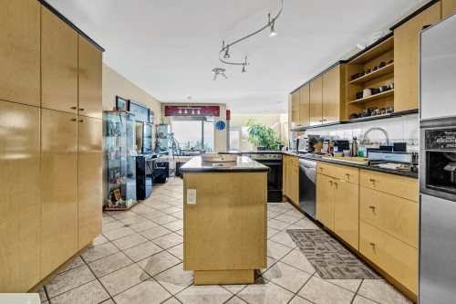 4582 Woodgreen Court, West Vancouver, BC 