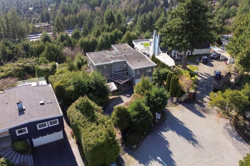 4582 Woodgreen Court, West Vancouver, BC 