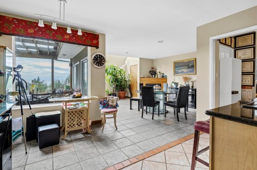 4582 Woodgreen Court, West Vancouver, BC 