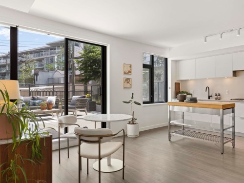 301-210 5Th Avenue E, Vancouver, BC 