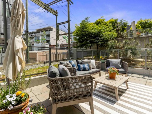 301-210 5Th Avenue E, Vancouver, BC 