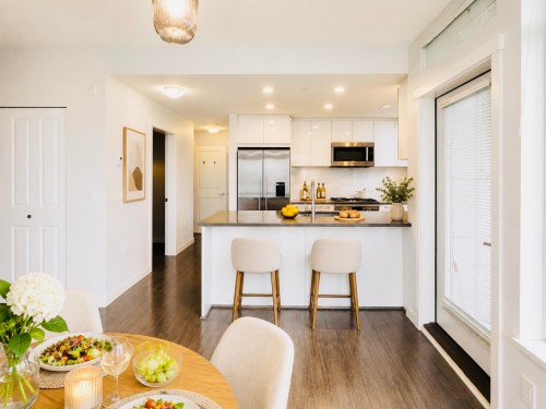 302-3263 Pierview Crescent, Vancouver, BC 