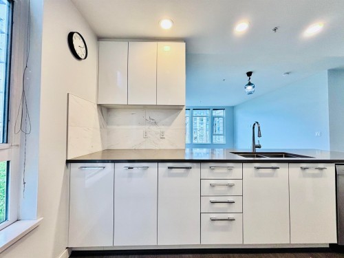 302-3263 Pierview Crescent, Vancouver, BC 