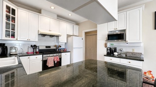 1-7600 Blundell Road, Richmond, BC 