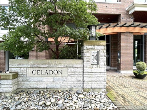 307-3102 Windsor Gate, Coquitlam, BC 