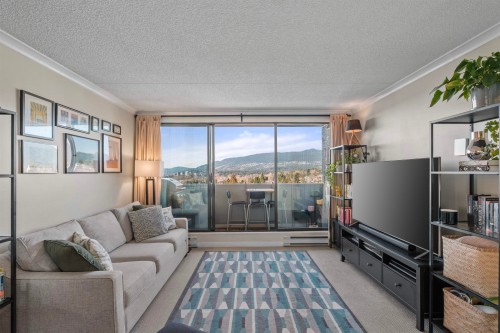 1205-110 4th Street W North Vancouver, BC V7M 3H3
