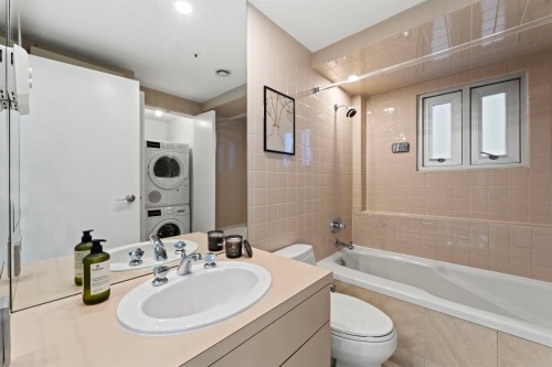 3043 Alma Street, Vancouver, BC 