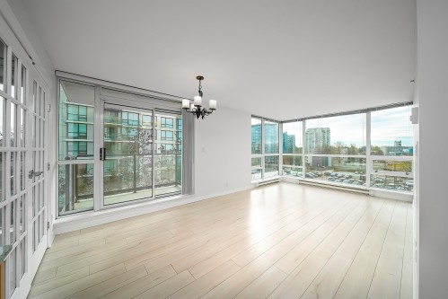 806-7555 Alderbridge Way  Richmond, BC V6X 4L3