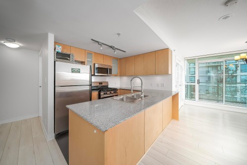 806-7555 Alderbridge Way, Richmond, BC 