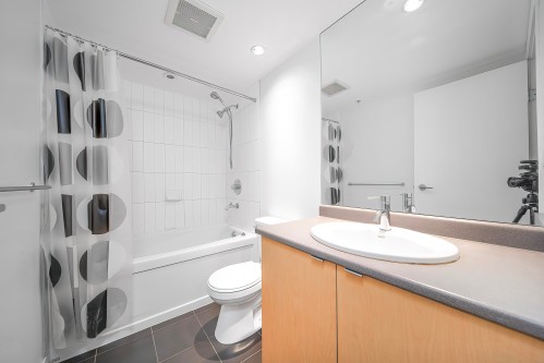 806-7555 Alderbridge Way, Richmond, BC 