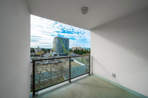 806-7555 Alderbridge Way, Richmond, BC 