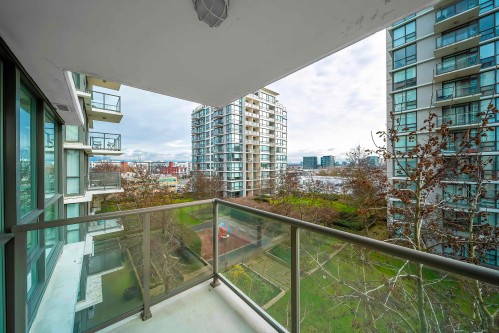 806-7555 Alderbridge Way, Richmond, BC 