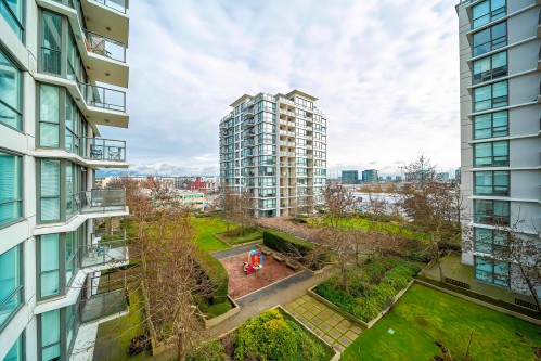 806-7555 Alderbridge Way, Richmond, BC 