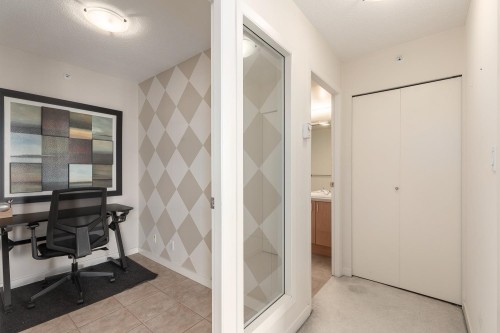 3205-193 Aquarius Mews, Vancouver, BC 