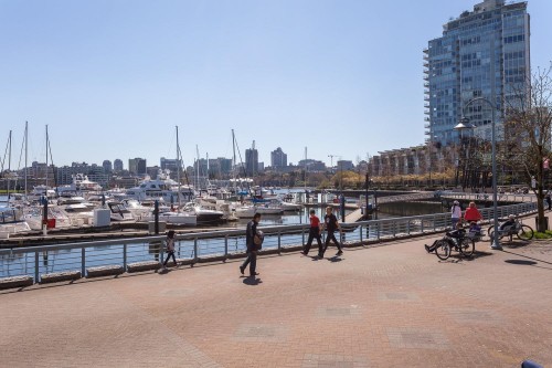 3205-193 Aquarius Mews, Vancouver, BC 