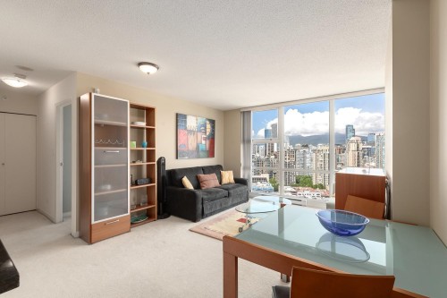 3205-193 Aquarius Mews, Vancouver, BC 