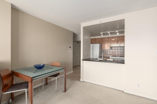3205-193 Aquarius Mews, Vancouver, BC 