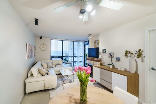 1102-1 Renaissance Square, New Westminster, BC 