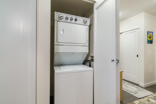 1102-1 Renaissance Square, New Westminster, BC 