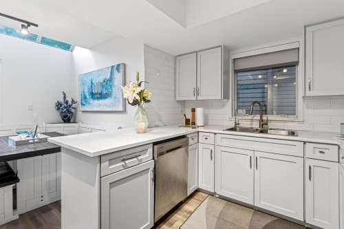 8218 Forest Grove Drive, Burnaby, BC 