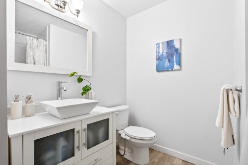 8218 Forest Grove Drive, Burnaby, BC 