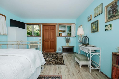 2867 Lower Road, Roberts Creek, BC 