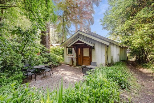 2867 Lower Road, Roberts Creek, BC 