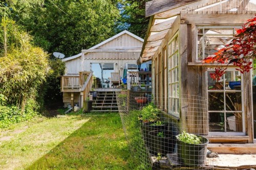 2867 Lower Road, Roberts Creek, BC 