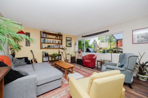 2867 Lower Road, Roberts Creek, BC 