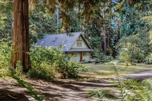 2867 Lower Road, Roberts Creek, BC 