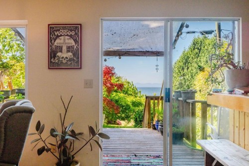2867 Lower Road, Roberts Creek, BC 